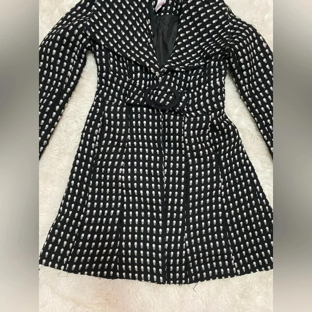 Candies fit and flare with buttons and belt black and white  coat size small - Picture 3 of 13